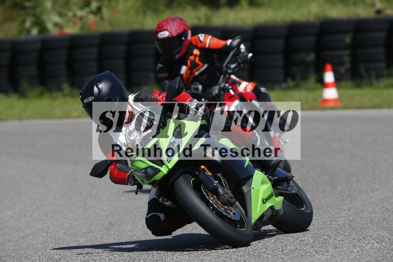 /Archiv-2024/29 12.06.2024 MOTO.CH Track Day ADR/Gruppe blau/Team